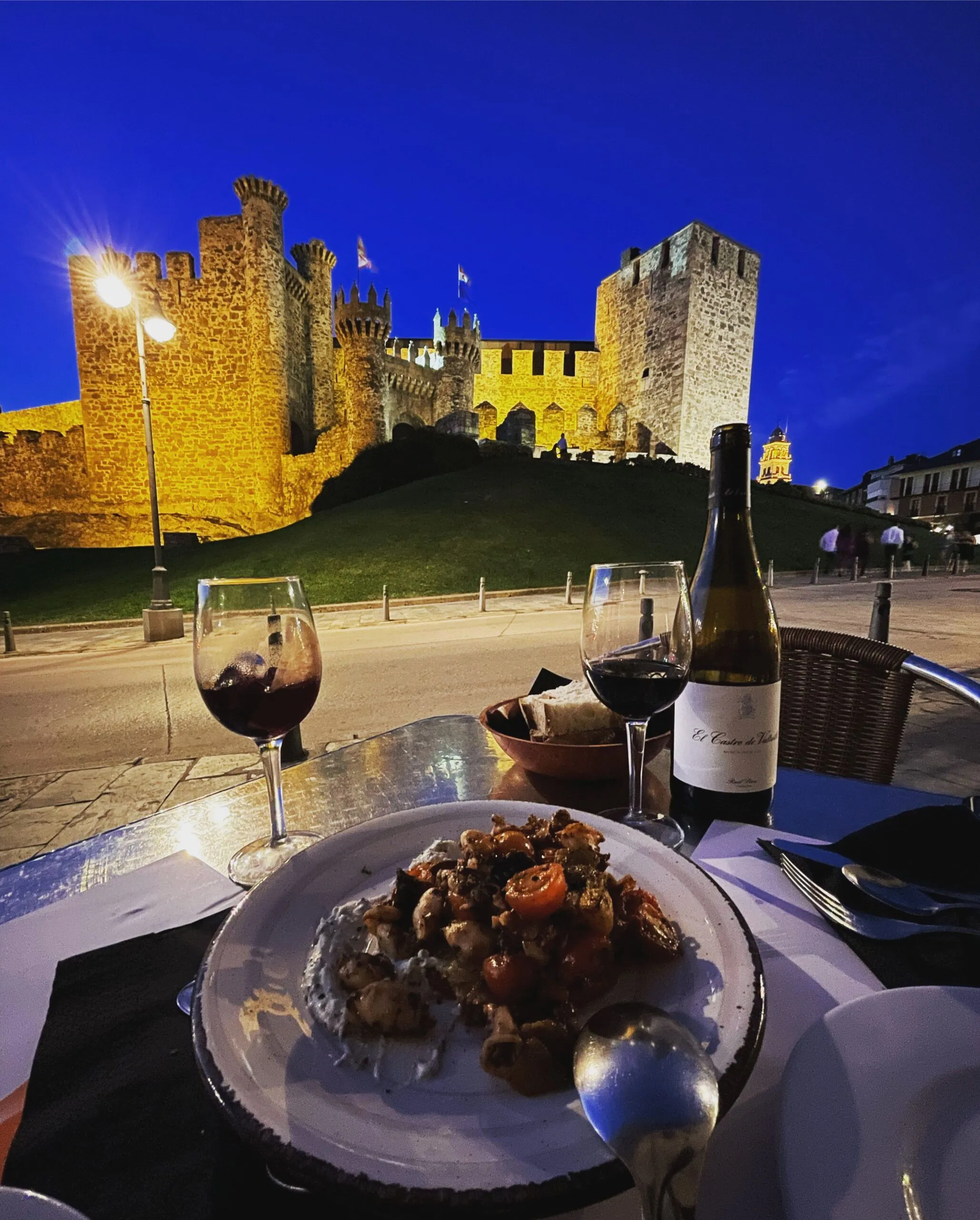 Cena en 12 torres