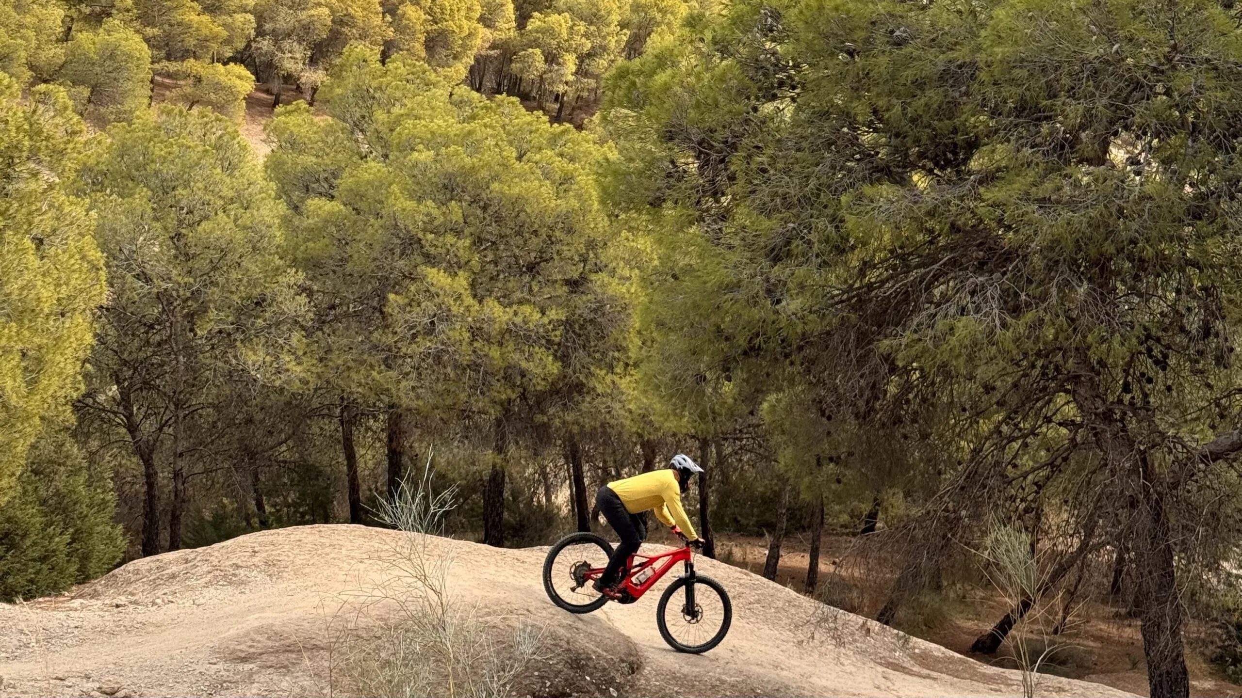 Bajada de enduro MTB en Málaga con MTBSPAIN